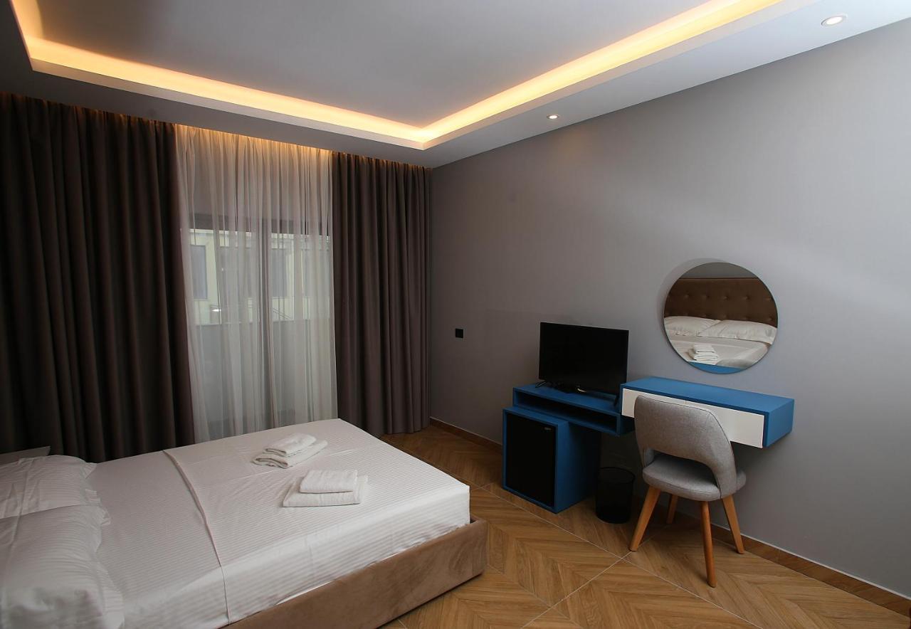 Diamond Hotel Durres Bagian luar foto