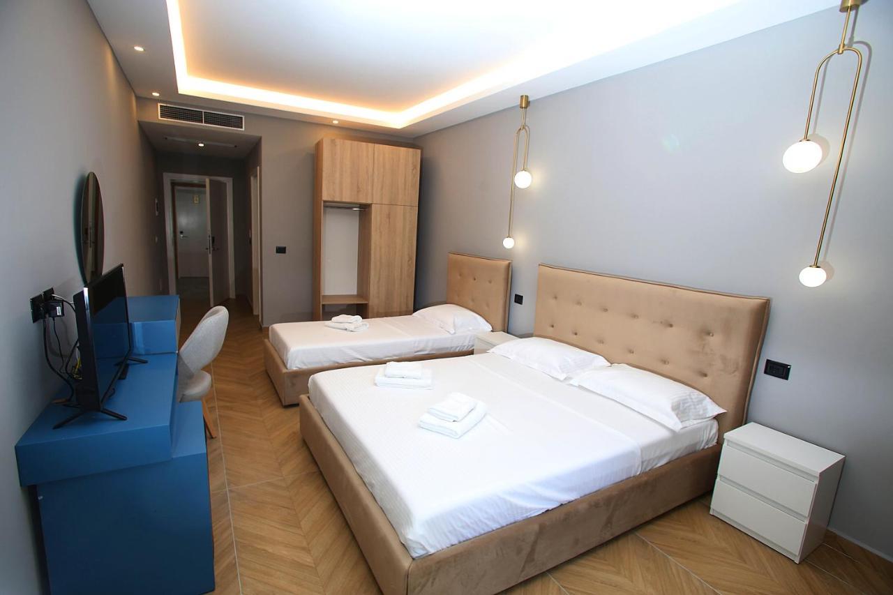 Diamond Hotel Durres Bagian luar foto
