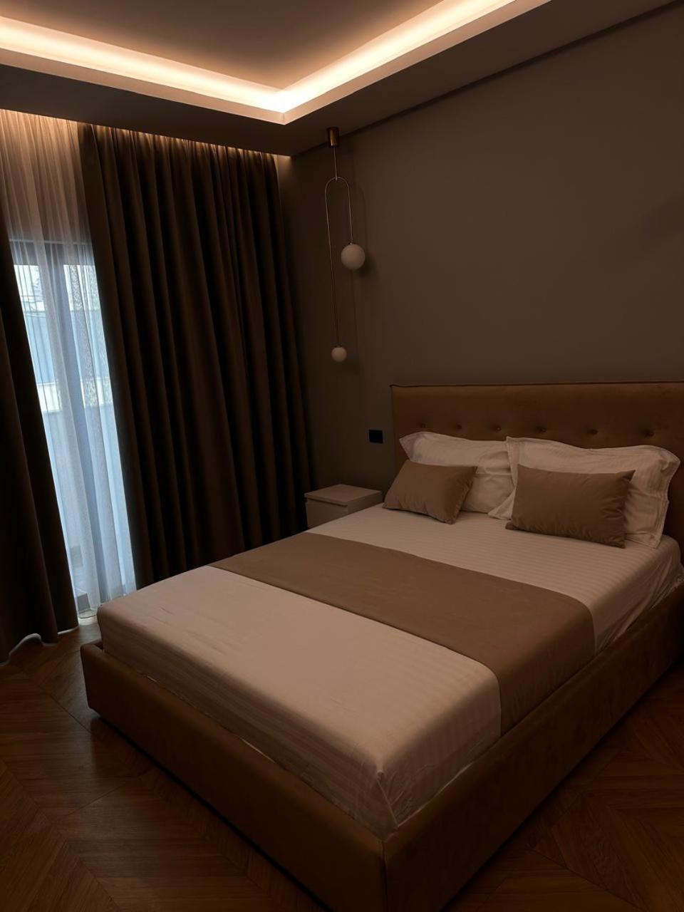 Diamond Hotel Durres Bagian luar foto